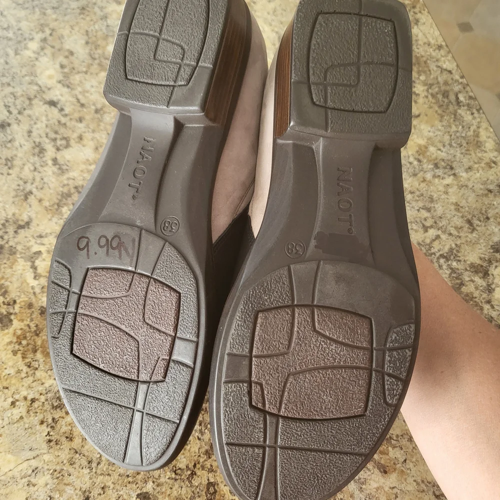 Naot Kamsin Cut Out Booties - Picture 2 of 7